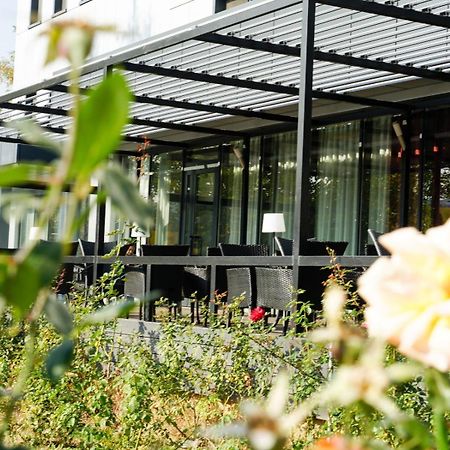 Hotel Criss Букурещ Екстериор снимка