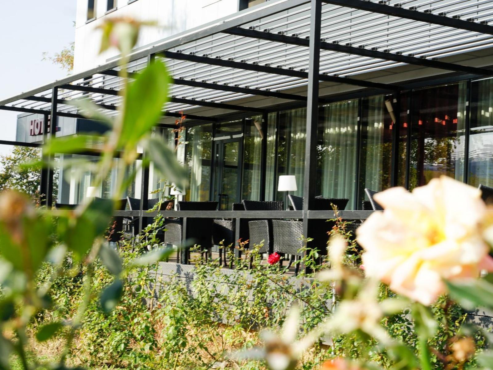 Hotel Criss Букурещ Екстериор снимка