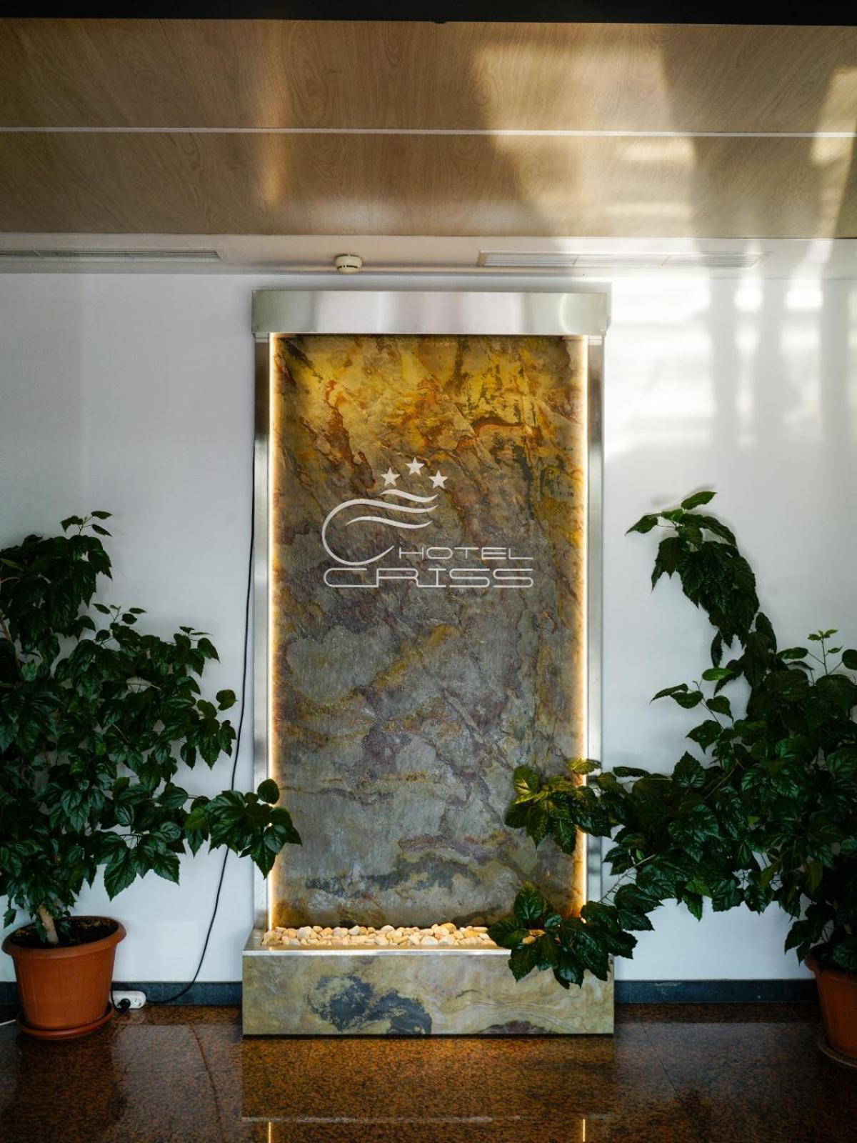 Hotel Criss Букурещ Екстериор снимка