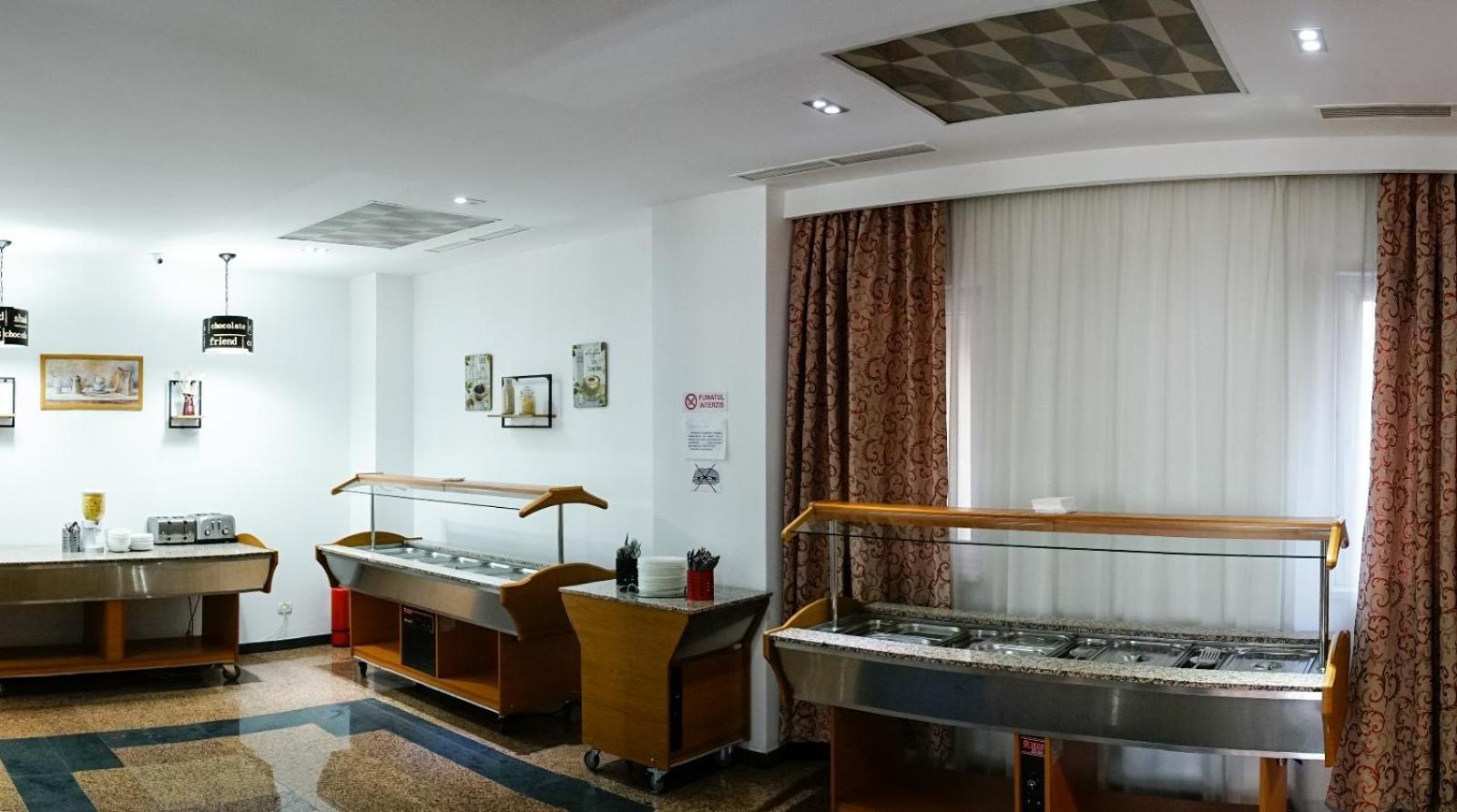 Hotel Criss Букурещ Екстериор снимка