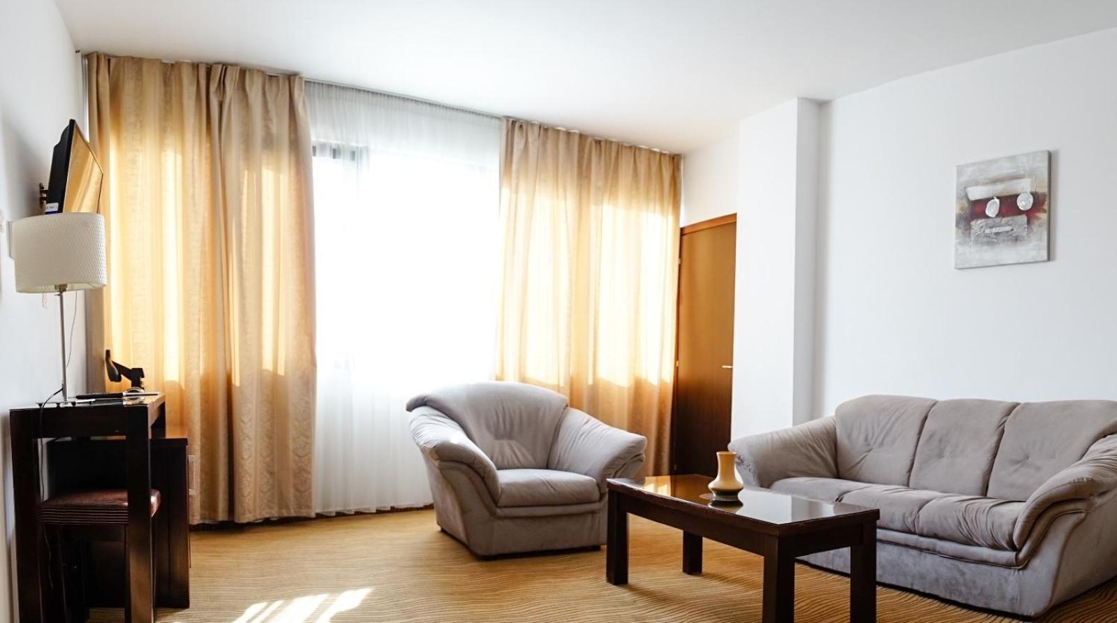 Hotel Criss Букурещ Екстериор снимка