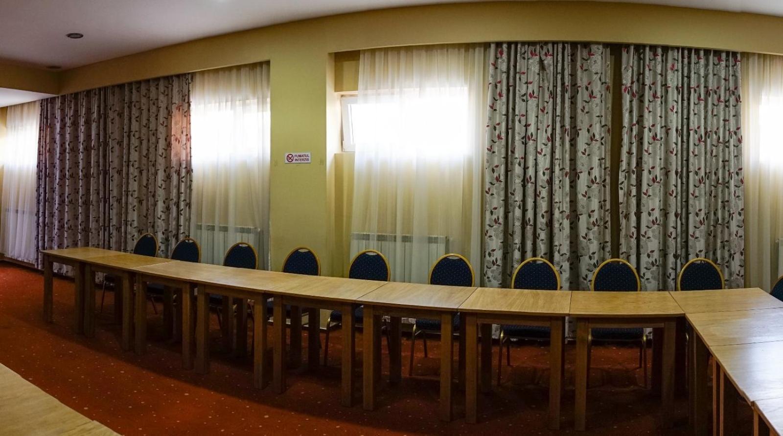 Hotel Criss Букурещ Екстериор снимка