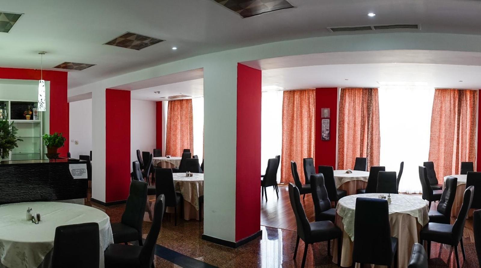 Hotel Criss Букурещ Екстериор снимка