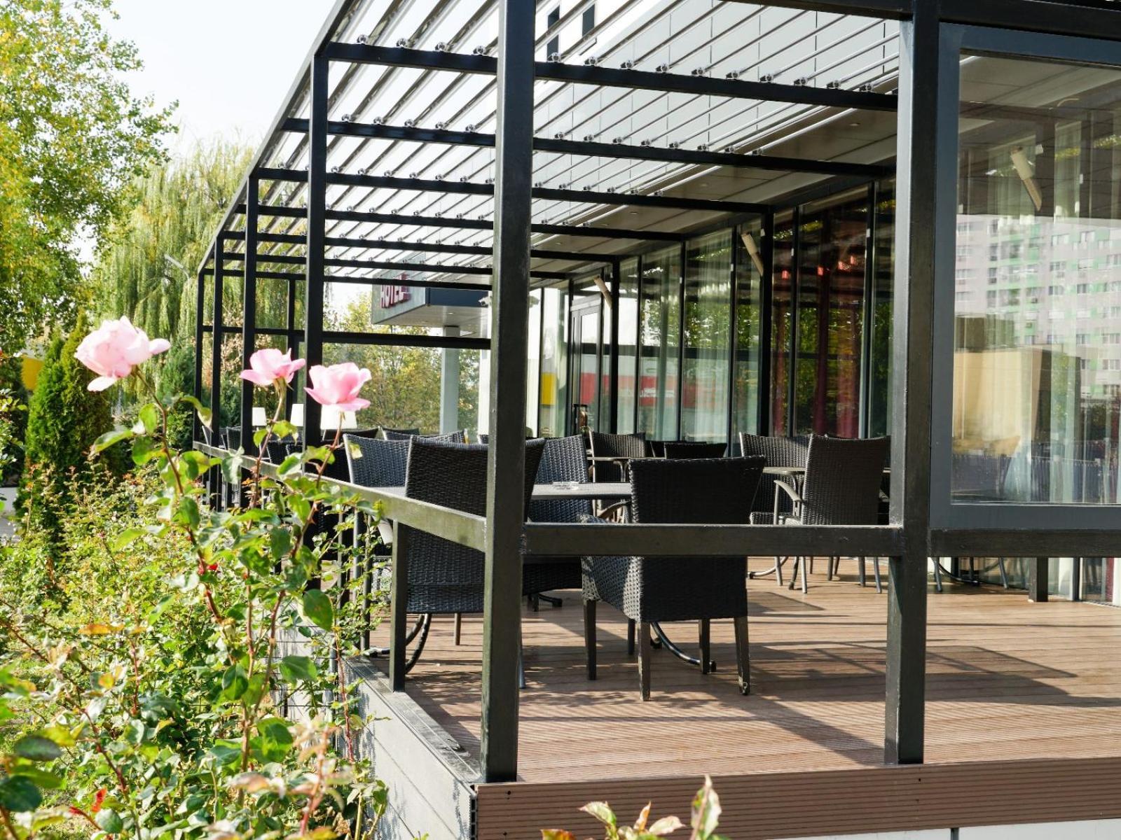 Hotel Criss Букурещ Екстериор снимка