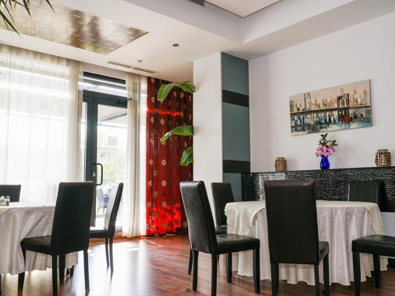 Hotel Criss Букурещ Екстериор снимка