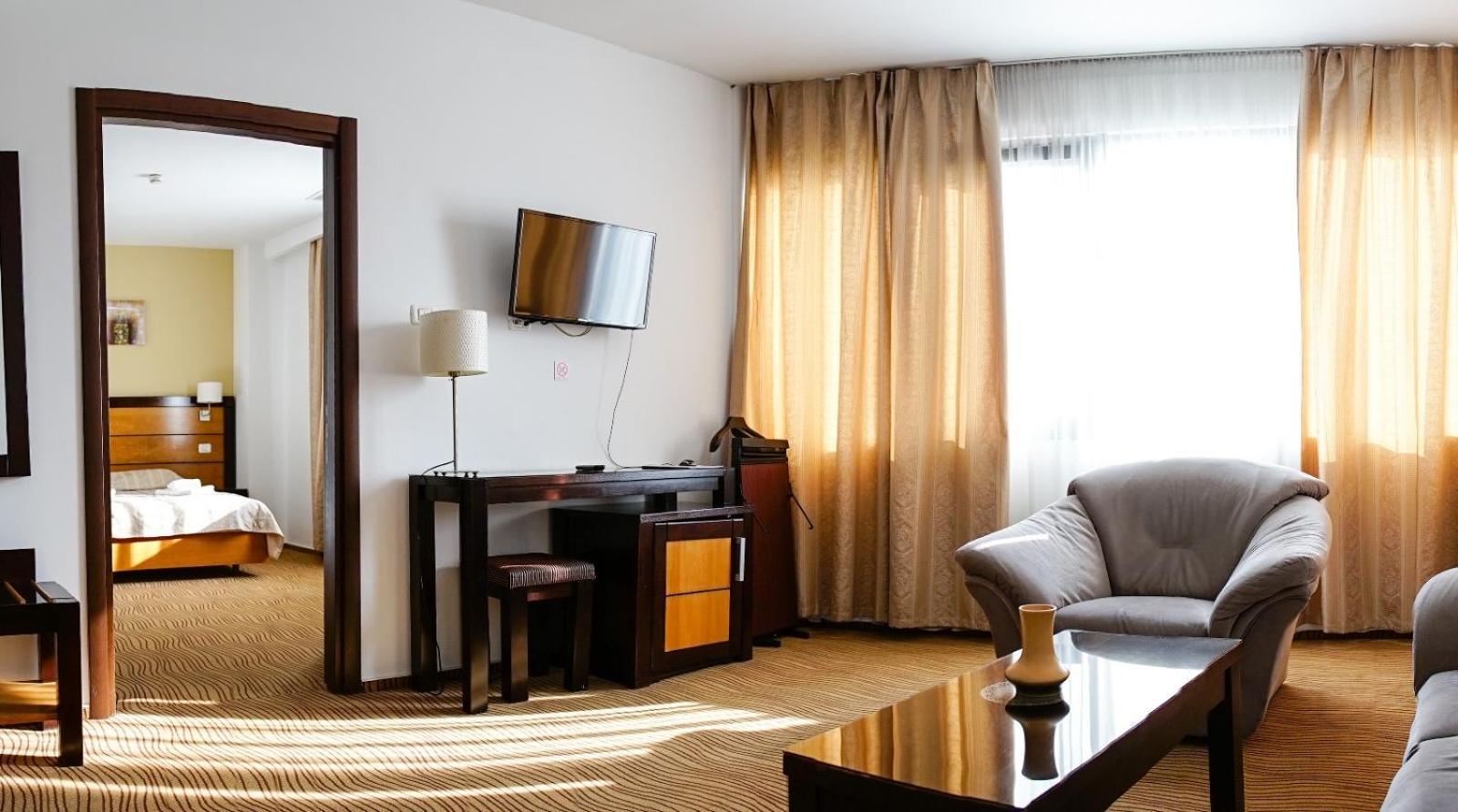 Hotel Criss Букурещ Екстериор снимка