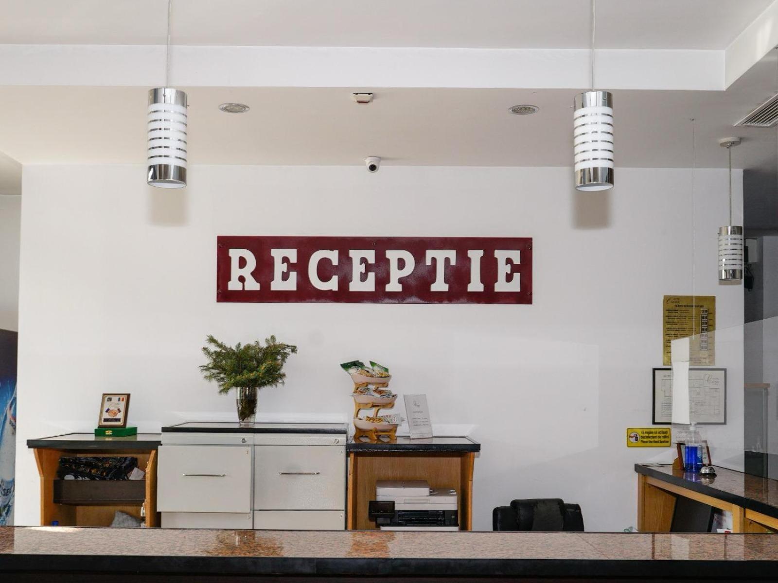 Hotel Criss Букурещ Екстериор снимка